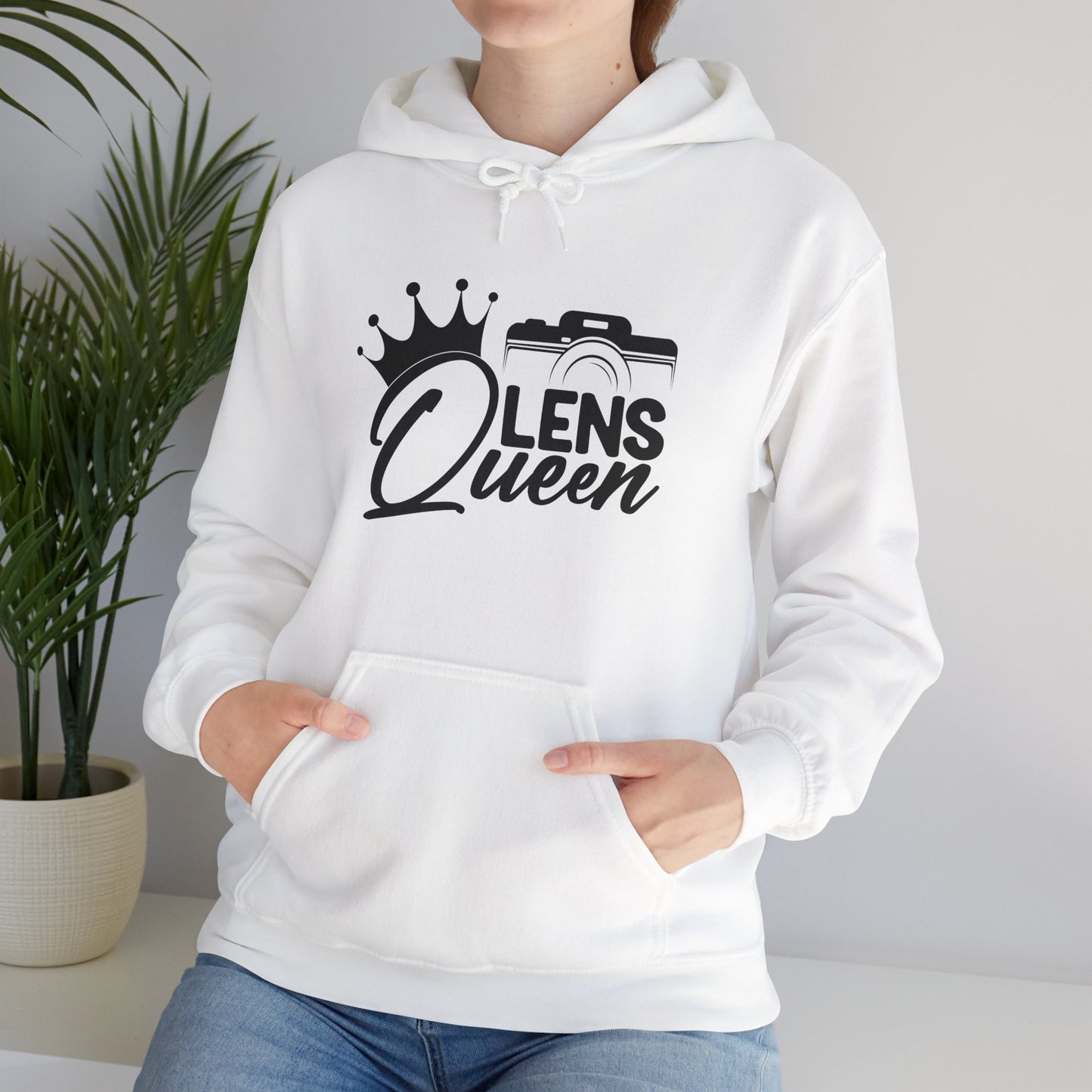 Lens Queen - Unisex Heavy Blend™ Hoodie
